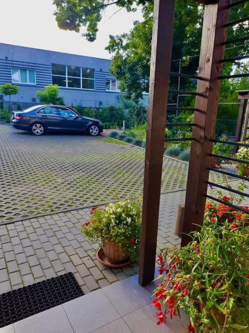 Urocze Mieszkanie 1 Z Parkingiem Katowice Exterior foto